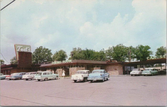 Teds Drive-In (Teds Trailer) - Old Postcard (newer photo)